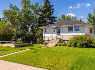 228 S Lynnwood Dr SE, Calgary, AB T2C 0S9