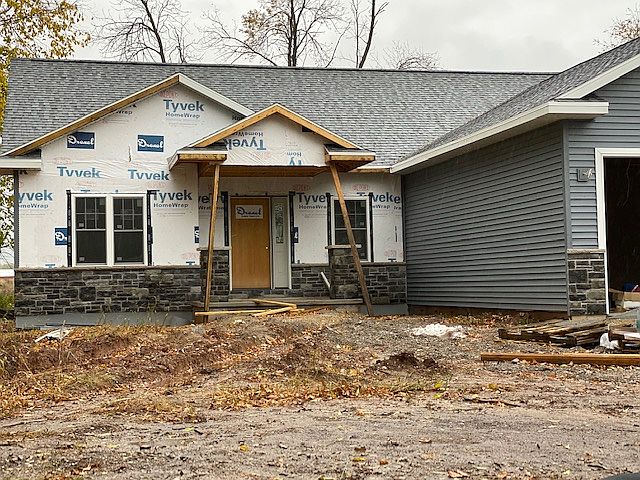 1st image of 1058 Hillwood Run