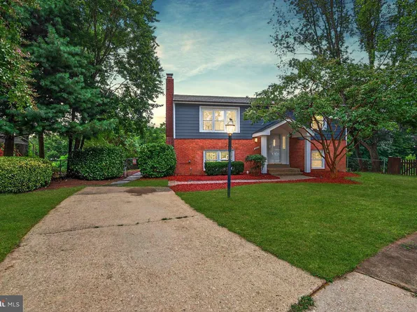 4309 Willoughby Ct, Chantilly, VA 20151