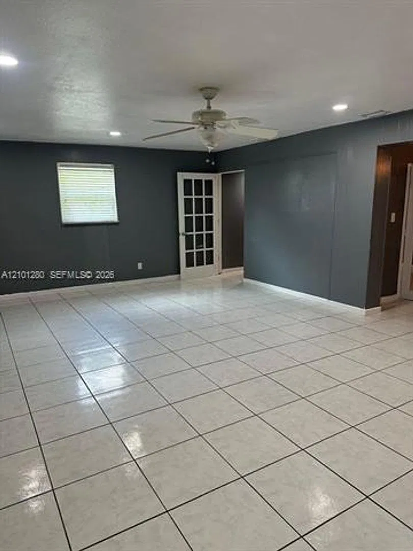 6852 SW 10th Ct # 6852, Pembroke Pines, FL 33023 — Photo 3