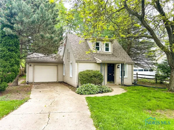 5820 Semoff Dr, Toledo, OH 43613