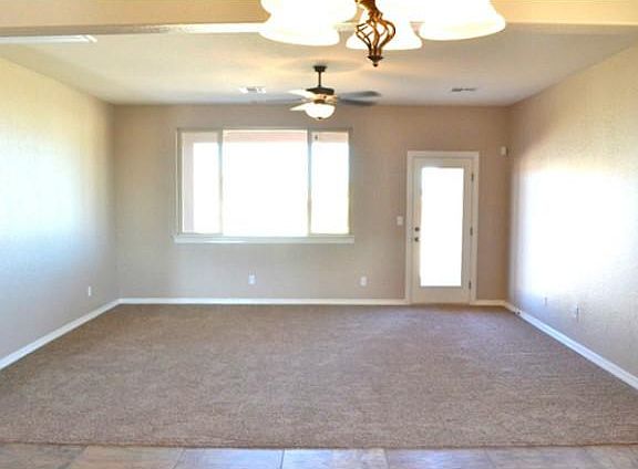 4th image of 517 Valley Elm Dr
