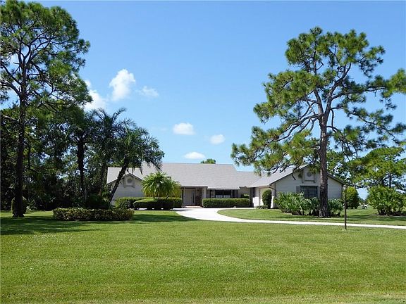 2nd image of 4192 SW Bimini Cir N