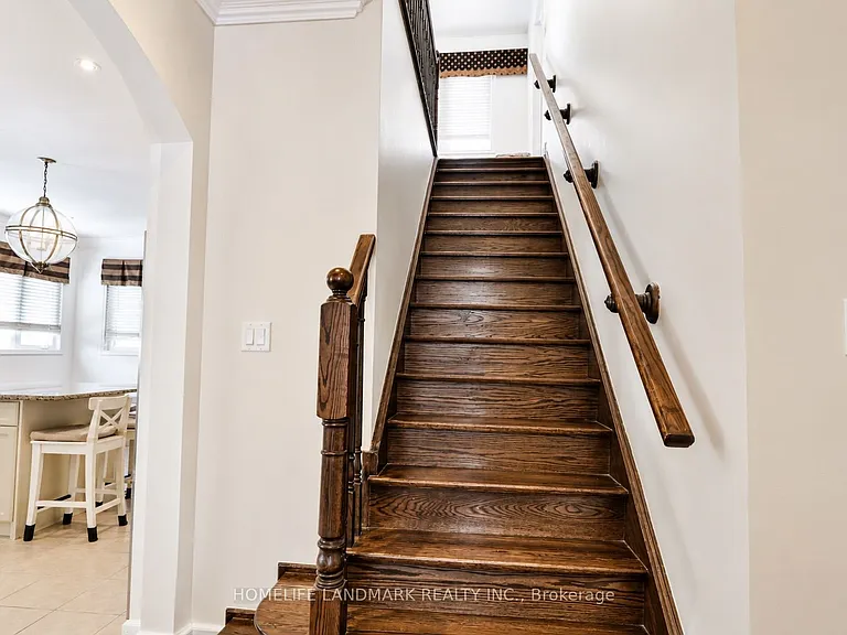 191 Robirwin St — Photo 11