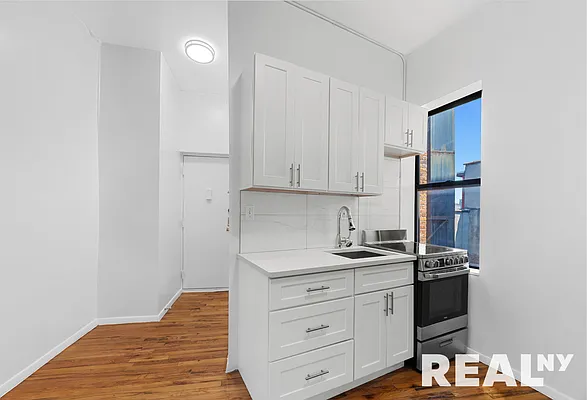 Rented by REAL New York | media 7