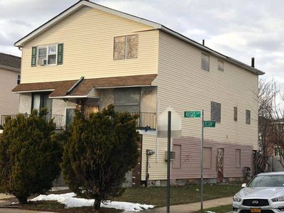 231 Regis Dr, Staten Island, NY, 10314