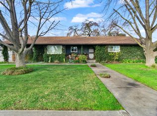 300 N Schnoor Ave, Madera, CA 93637