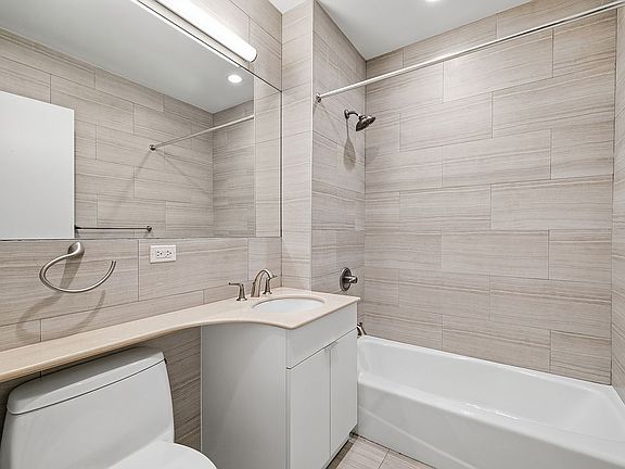 5th image of 171 Henry St #3A