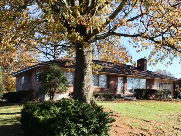 1623 Lancaster Dr NW, Roanoke, VA 24017