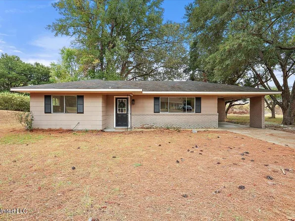 421 Wayne St, Clinton, MS 39056