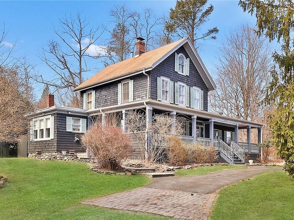 1st image of 245 Cherry Lane