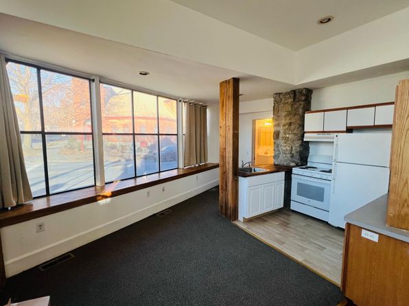 110 Woodlawn Ave #20