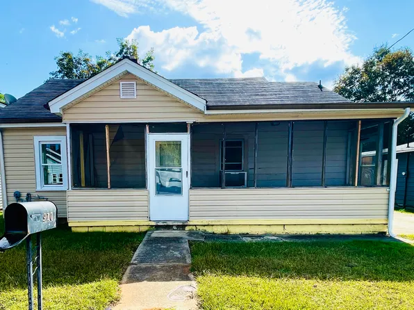 910 E South 1st St, Seneca, SC 29678