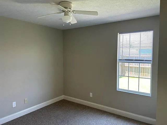 3 bed, 1800 sqft, $1,600 — Photo 4