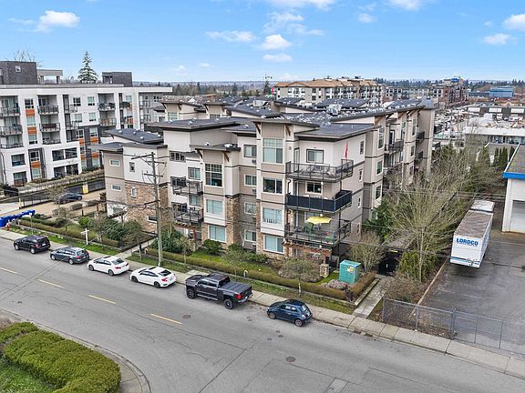 5th image of 11935 Burnett St #402