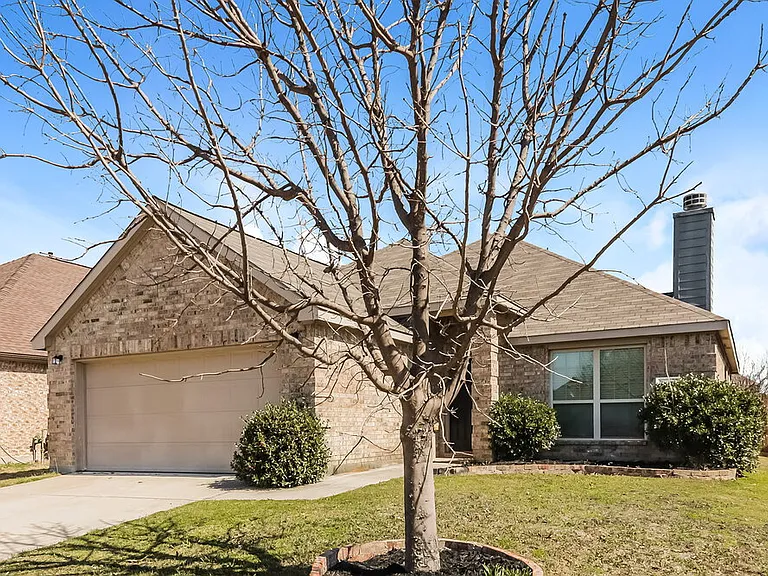 1429 Hawk Valley Dr — Photo 3