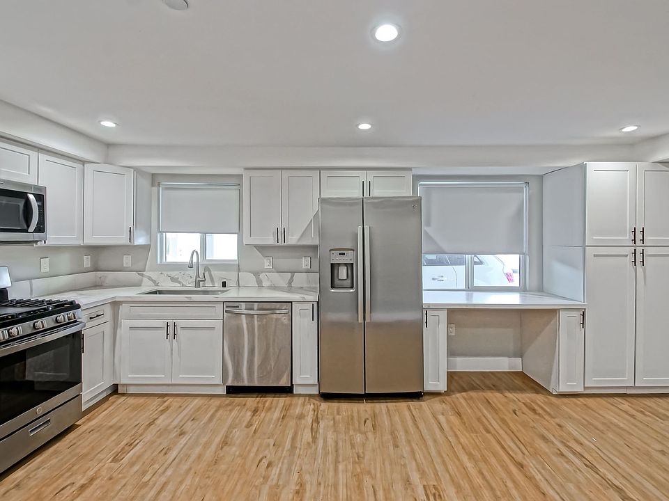 1st image of 1923 Vanderbilt Ln Unit G