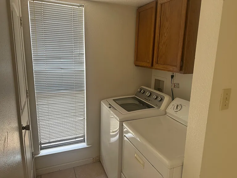1606 W Calle Sur St #A — Photo 10