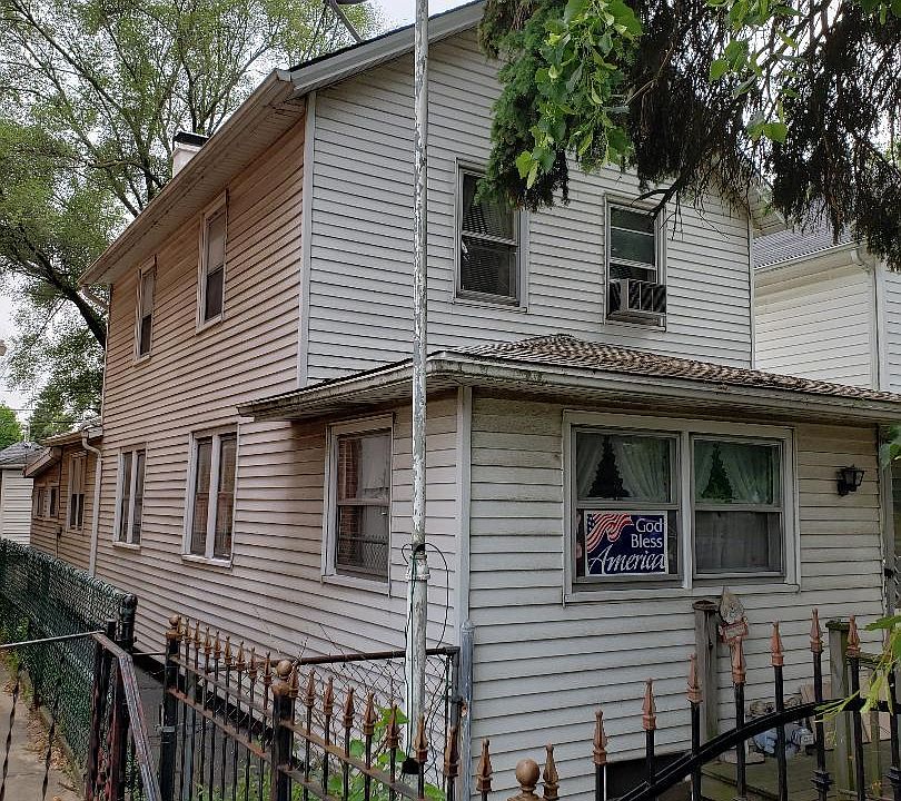 2nd image of 508 Columbia St