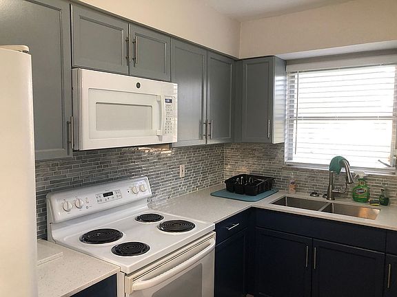 5th image of 942 Central Dr APT A