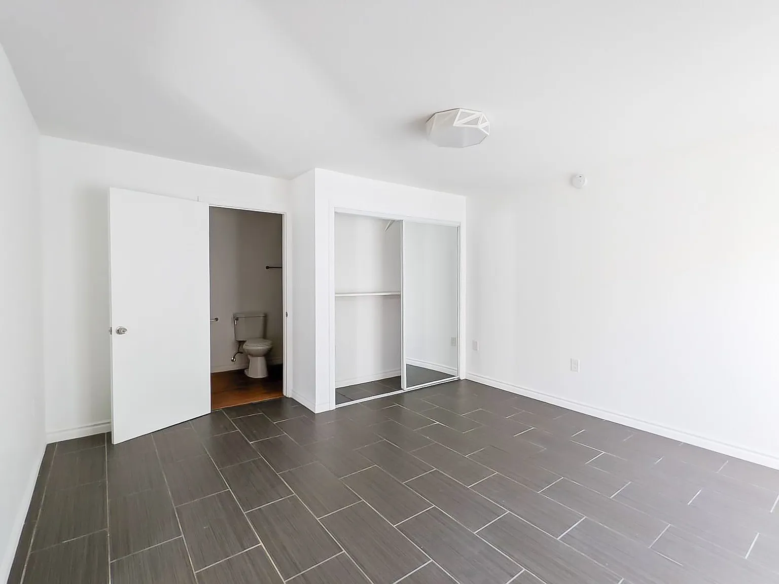 5302 Lafayette St — Photo 3