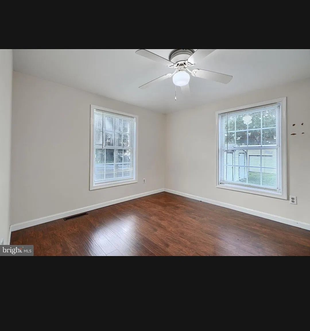 3 bed, $1,600 — Photo 2