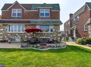 8137 Revere St, Philadelphia, PA 19152