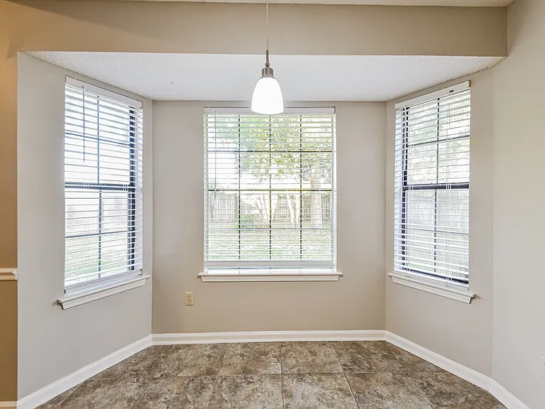 7117 Goodman Ridge Dr — Photo 6