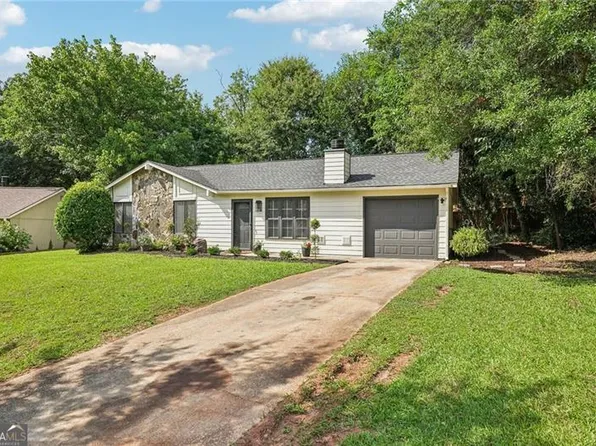 1050 Parkwest Ct, Stone Mountain, GA 30088