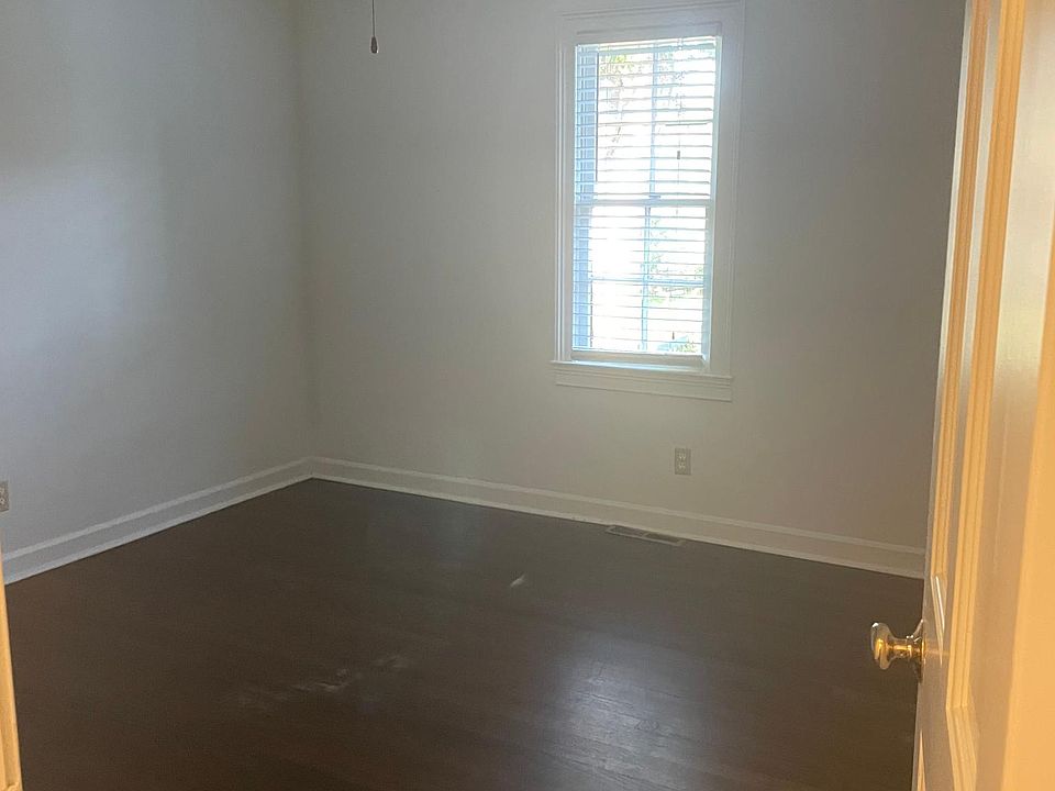 1st image of 1323 Blackwell Rd