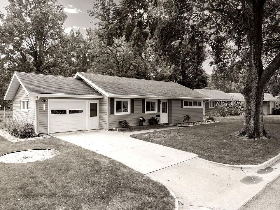 1st image of 1426 Graham Ct SE