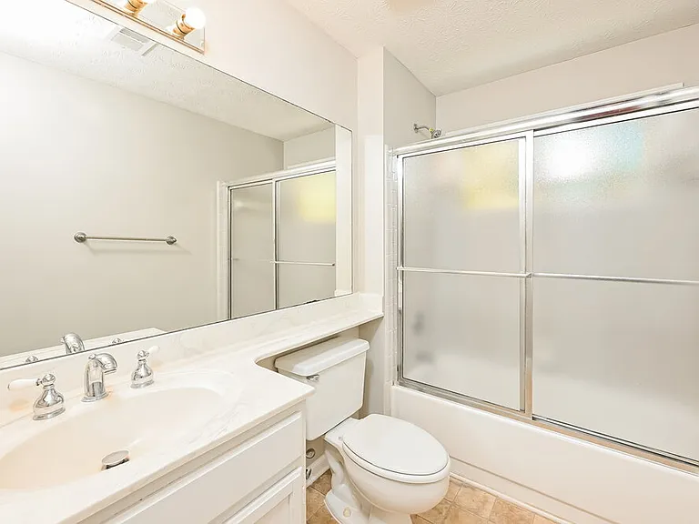 2915 Emerson Lake Dr — Photo 18