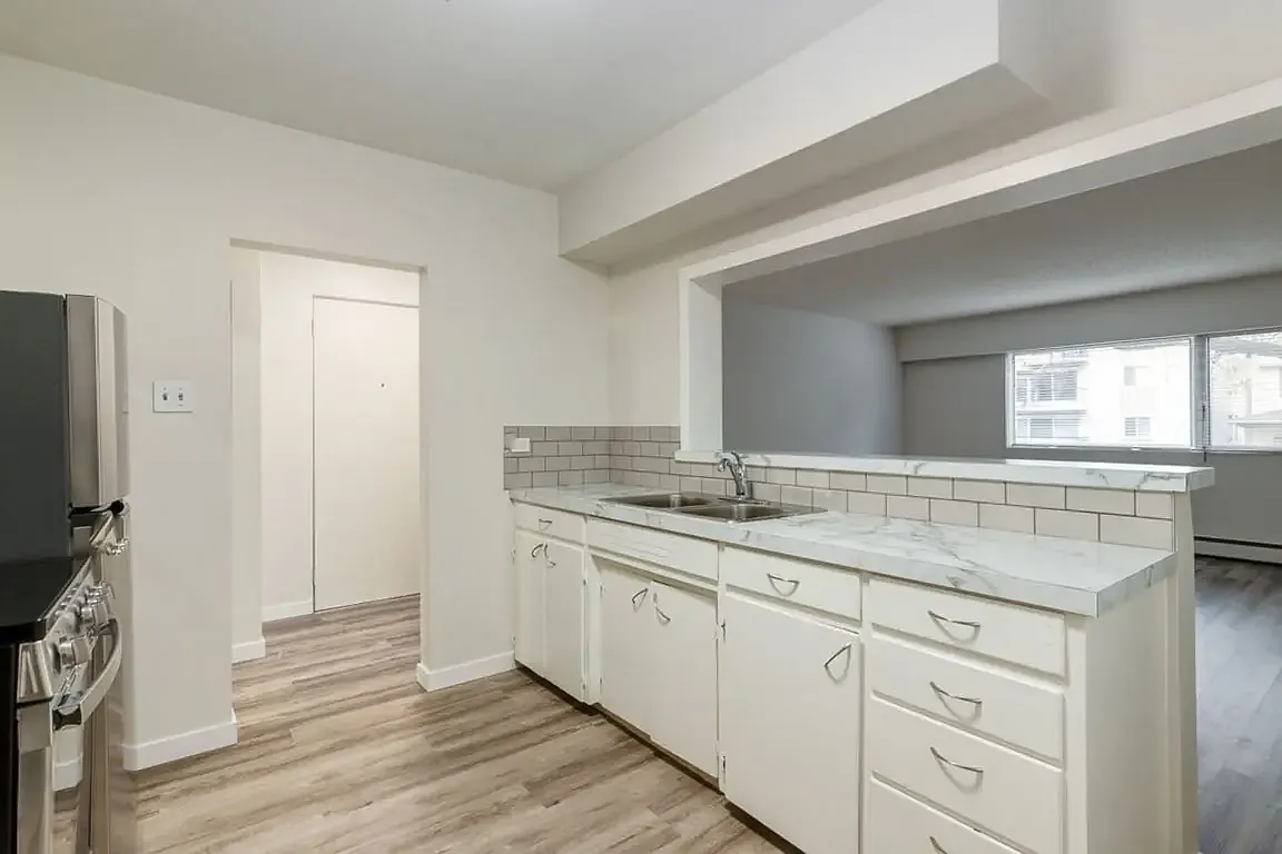 Peyto Apartments — Photo 4