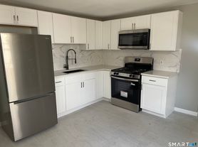 172 North St, Bristol, CT