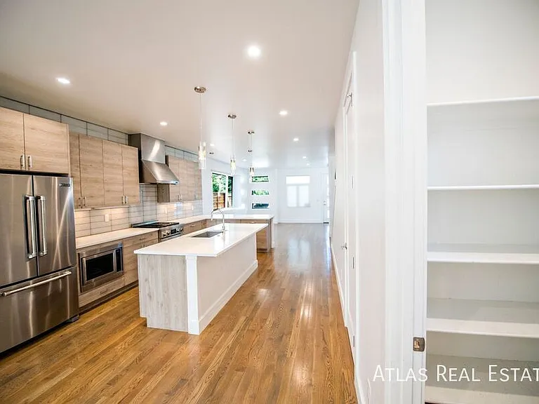 2156 S Sherman St — Photo 10