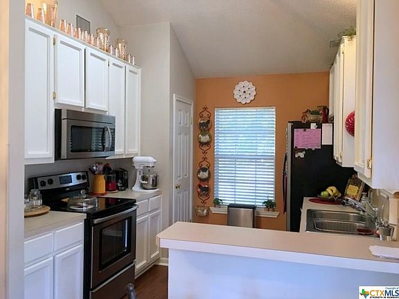 5th image of 106 Majestic Ln