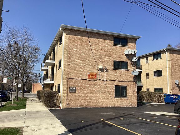 2nd image of 6019 S Archer Ave Unit 2S