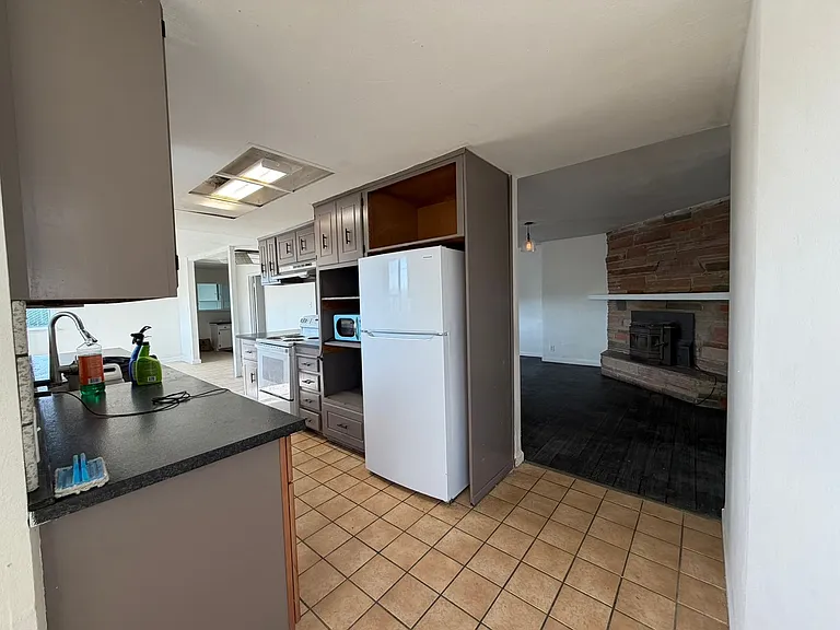 11322 Franklin Blvd — Photo 9