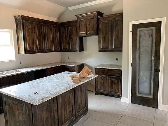 3rd image of 2315 Steepleridge Cir