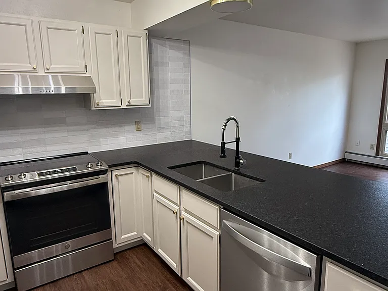 5520 Townsend Pl #B — Photo 3