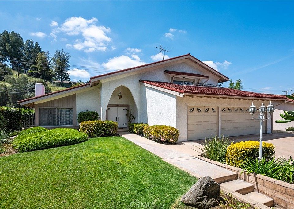 1st image of 2431 Sarandi Grande Dr