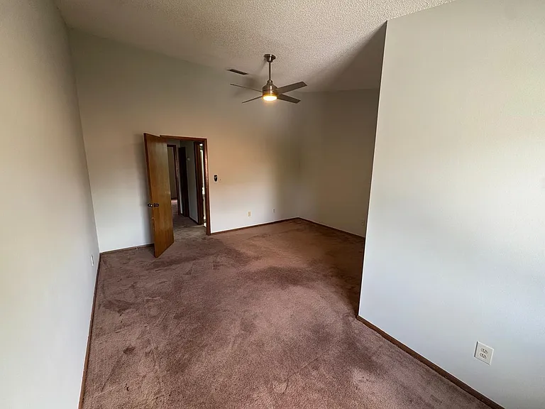 1838 Foxhall Cir — Photo 9