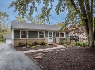 202 S Pierce Ave, Wheaton, IL 60187