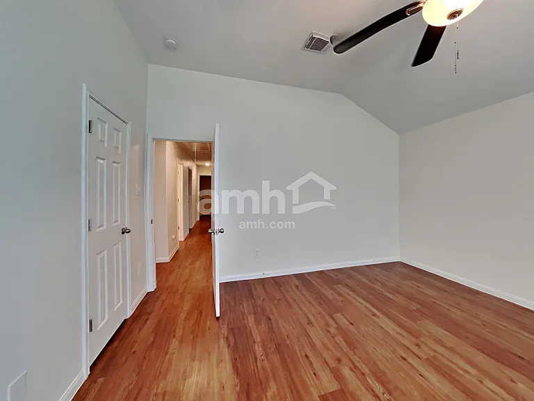 3906 Hawthorn Glen Ct — Photo 7