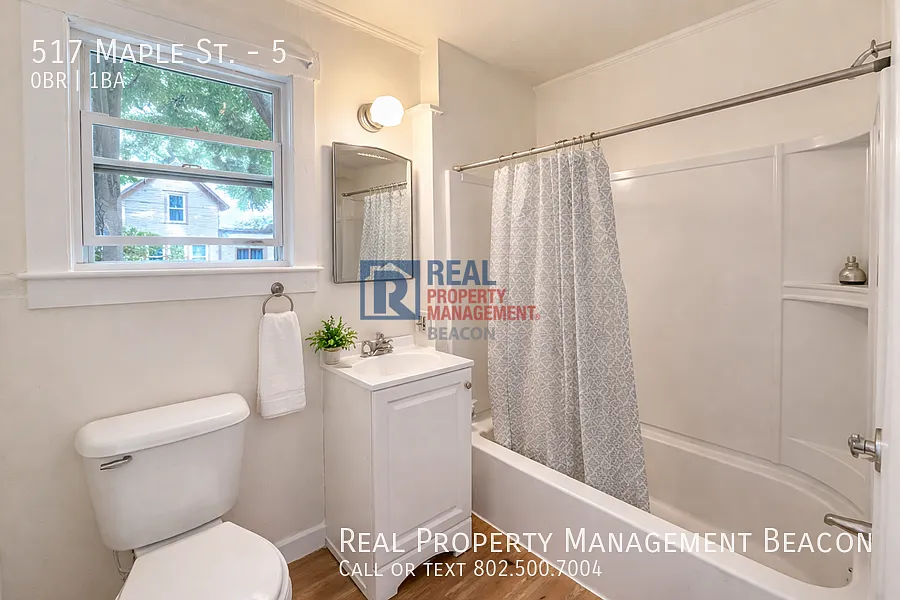 White River Junction, VT Studio 1 Bath $1275 includes heat and hot water — Photo 4