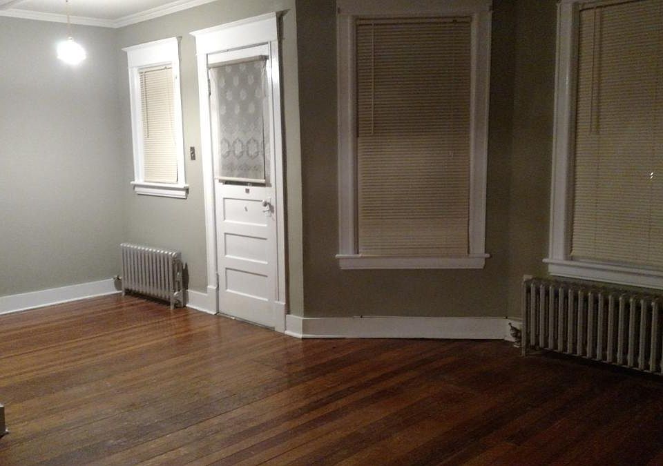 1st image of 1160 Parkwood Blvd
