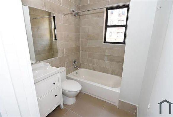2nd image of 3014 Brighton 8th St #Sro