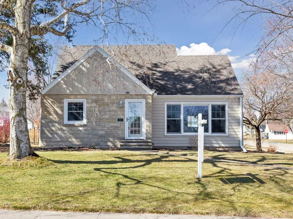 610 Central Ave, Zumbrota, MN 55992