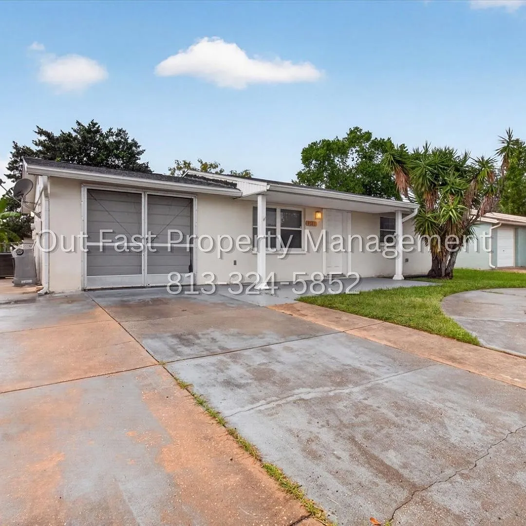 2 bed, 1.0 bath, 956 sqft, $1,295 — Photo 3