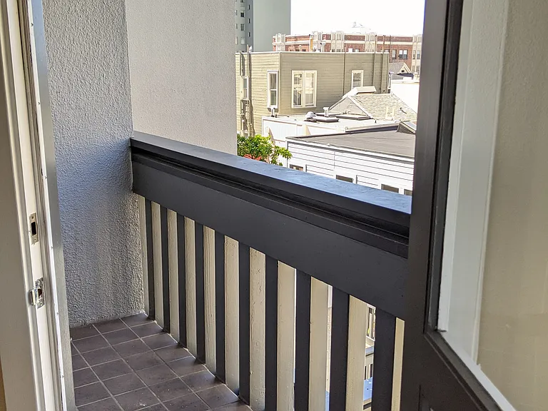 1818 Broadway St #204 — Photo 6